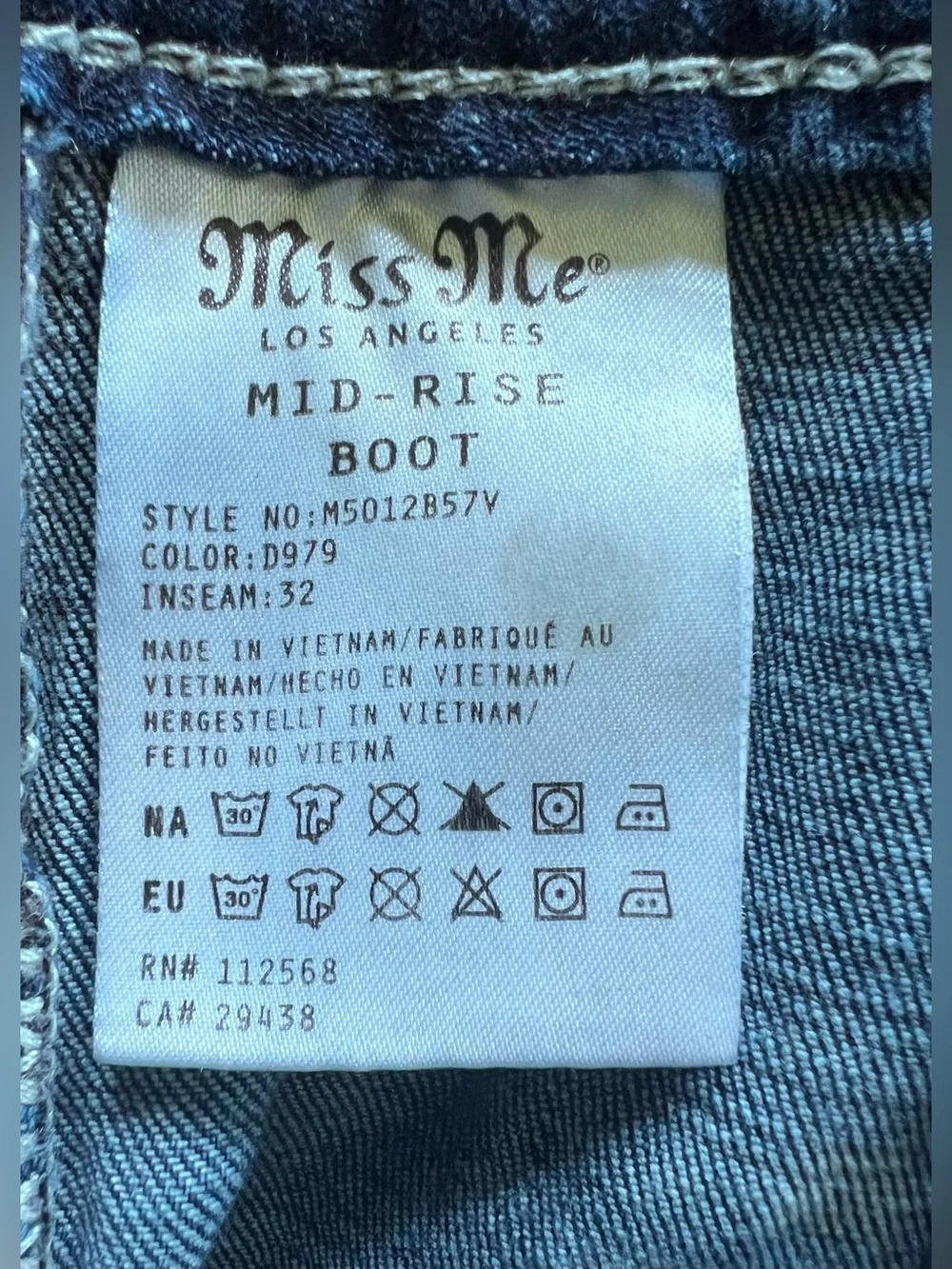 Miss Me Jeans Womens 32x31 Blue  Denim Mid Rise Rhinestone Embroidered Boot - Picture 5 of 7